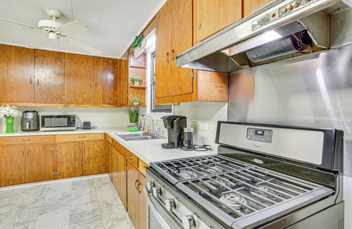 Thibodaux Cabaña | 2 Mi to Nicholls State University: Home w/ Yard