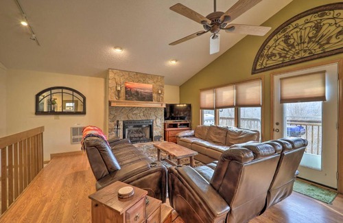 Beech Mountain Casa | 2 Mi to Ski Resort! Beech Mtn Cabin with Slope Views