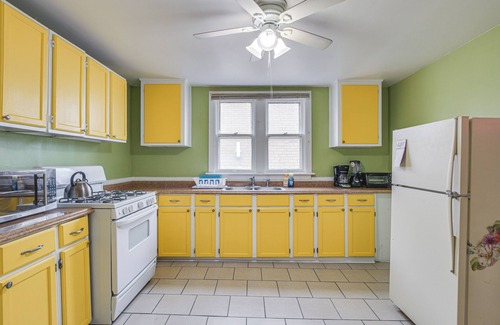 Washington Park Apartamento | < 2 Mi to UChicago: Apt Near Bus Stops!