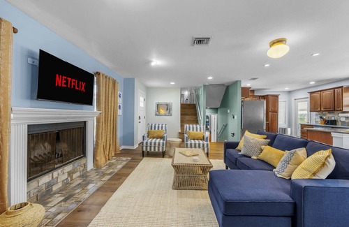 Seminole Casa | 2 Miles to the Beach Pool Hot Tub Putt Putt