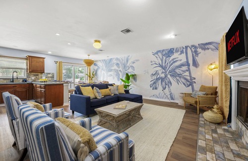 Seminole Casa | 2 Miles to the Beach Pool Hot Tub Putt Putt