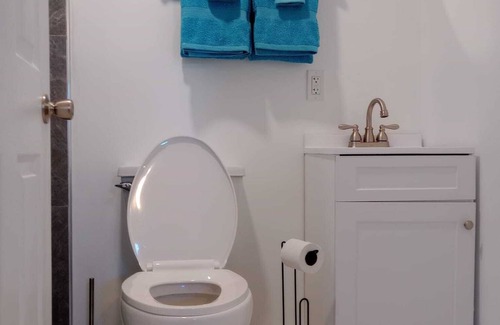 Lubbers Quarters Cay Apartamento | 2 minutes from Downtown 5 minutes from the airport. 2 minutes from ferry
