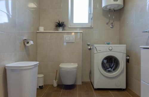 Kastel Stafilic Apartamento | 2 minutes from the beach! Apartment Sunshine