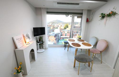 Sinchon-dong Apartamento | #2 NEW open 신축건물 엘리베이터 짐보관 홍대입구역 도보5분 마포구 쇼핑