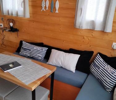 Cheffes Alquiler De Eote | 2-person gîte on Laïta boat