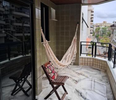 Algodoal Apartamento | 2 qrtos 1quadra da PRAIA DO FORTE com GARAGEM, Varanda, elevador, frente rua com vista livre