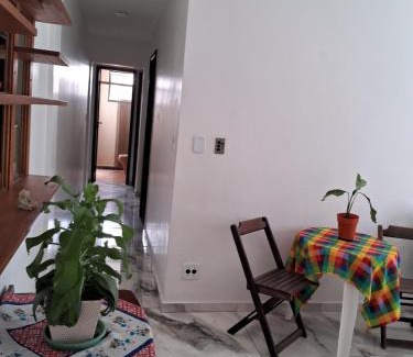 Algodoal Apartamento | 2 qrtos 1quadra da PRAIA DO FORTE com GARAGEM, Varanda, elevador, frente rua com vista livre