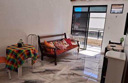 Algodoal Apartamento | 2 qrtos 1quadra da PRAIA DO FORTE com GARAGEM, Varanda, elevador, frente rua com vista livre