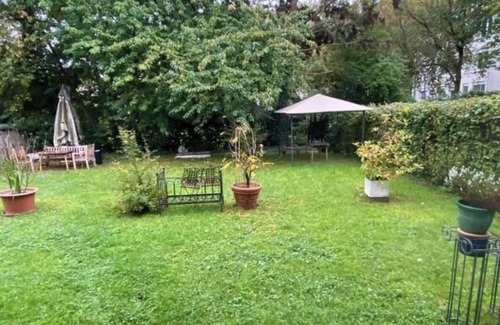 Alt-Godesberg Apartamento | 2 Raum-wohnung mit Balkon und Zugang zum Garten. Wohnung Liegt Nach Hinten