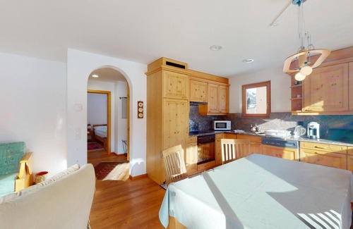 Celerina-Schlarigna Apartamento | Apartamento de 2 piezas en la planta baja, con ca.