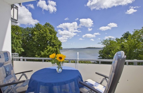 Lauterbach Apartamento | 2-room vacation apartment with sea view from the balcony - Villa Vilmblick FeWo 15