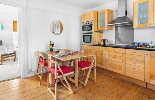Topsham Casa | 2 Stanley Square. Topsham