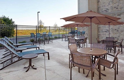 Franklin Hotel | Hotel de 2 estrellas ∙ Hampton Inn & Suites Milwaukee/Franklin