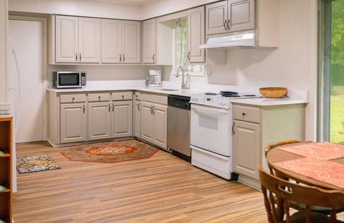 Tupelo Casa | #2 Stay On Elvis Presley Drive- Near downtown and I22