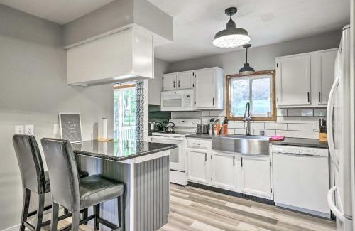 Howard Casa | 2-Story Apple Valley Home with Yard and Deck!