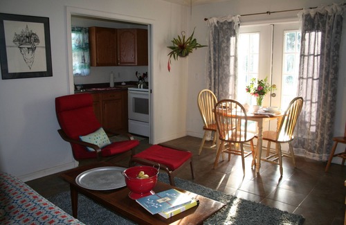 Old Seminole Heights Apartamento | 2 story cottage in Seminole Heights