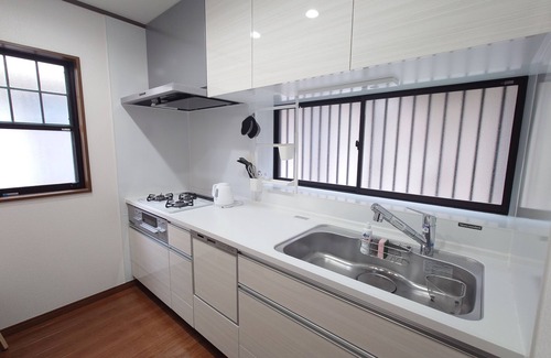 Chuo Casa | 2-story house for rent】Soga station area with parking lot, good access to Makuhari/Disney, max. 9 people