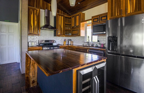 Santa Elena Casa | 2-story mtn-view home with huge terrace, hammock, grill, patio, outdoor dining