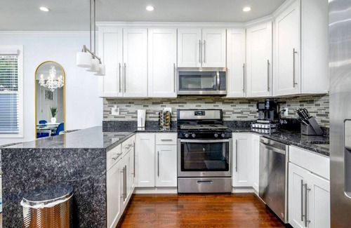 North Michigan Park Casa | 2 Story Oasis: 30+Days + Large Yard/Pet Friendly