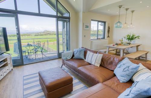 Moelfre Casa | 2 Trem Y Mor