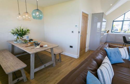 Moelfre Casa | 2 Trem Y Mor