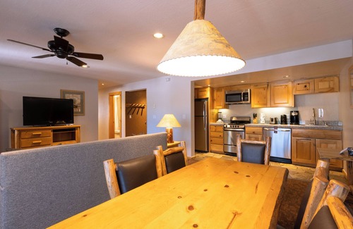 Olympic Valley Hotel | 2 Units | Full Kitchen | Free Parking | Olympic Valley Stay