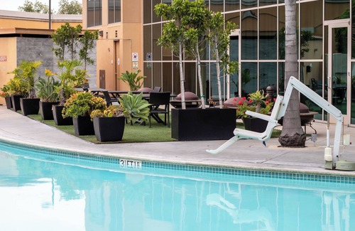 Anaheim Resort Casa | 2 Units - Resort-Style Stay Near Disneyland, OC Beaches & Anaheim Convention