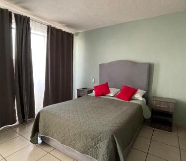 León Casa | 2 VENATOR House Boutique
