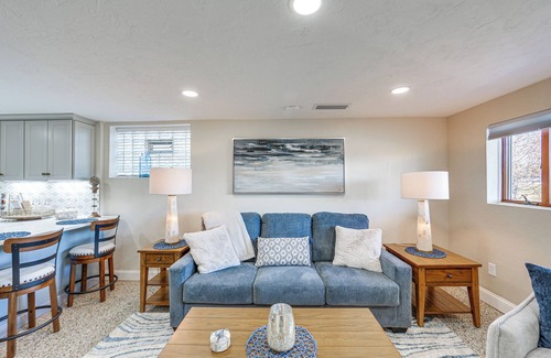 Natrona Apartamento | 20 Mi to Pittsburgh: Natrona Heights Apt
