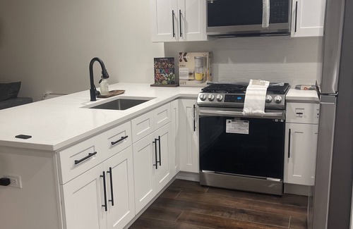 Passaic Casa | 20 minutes from NYC. Modern living!