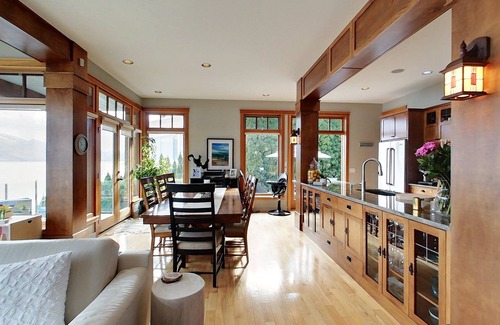 Central Okanagan Casa | 20% off month,Beach,Dock,golf green on LkOkanagan,5 bdr,large outdoor deck,patio
