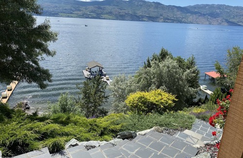 Central Okanagan Casa | 20% off month,Beach,Dock,golf green on LkOkanagan,5 bdr,large outdoor deck,patio