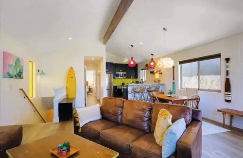 Port Hueneme Casa | 20% Off Oct 23-23 Steps To Sand, Clean,Quiet, Cozy