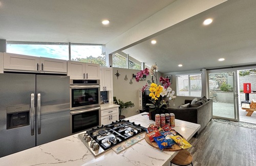 Allied Gardens Casa | 2000SqFt Oasis Outdoor Patio BBQ for Family 6Beds, 4KTV, 4BedRoom, Fast EV 🔌