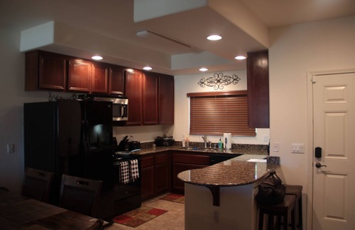 Sunridge Estates Condominio | 2007 Condo near River, Lake, Golf and Casinos!