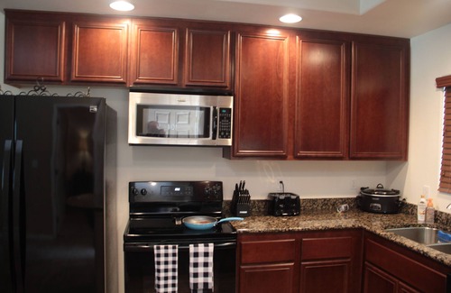 Sunridge Estates Condominio | 2007 Condo near River, Lake, Golf and Casinos!