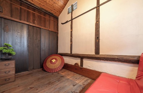 Kaizuka Complejo | 200sqm/old folk house/12ppl/6 min walk from the Sta./2Parking spaces/Bike rental