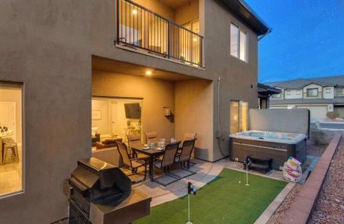 Hurricane Casa | 2065 Zion Village XBOX, TWO LIVING ROOMS, LAZY RIVER, SLEEPS 19, X-Box