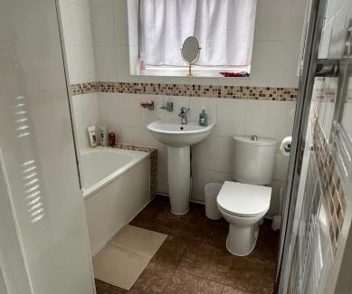 Hillingdon Apartamento | 20mins to BakerSt, Harry Potter & Wembley Stadium!