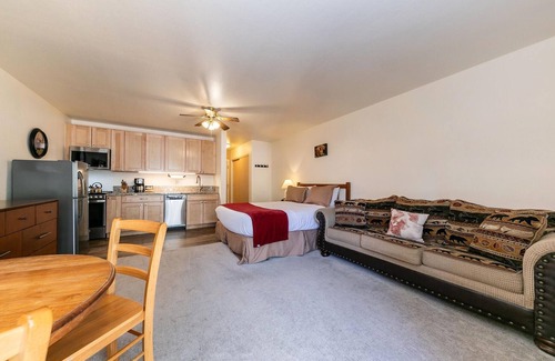 Truckee Condominio | 213 Bldg B 1 Bedroom Condo