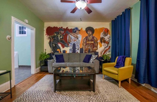 Ohio City Casa | 2150 W 30th · Cozy home in the heart of Ohio City