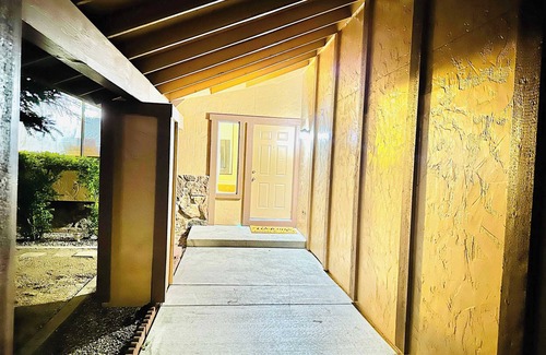 Sparks Casa | Sunny Side Retreat Su