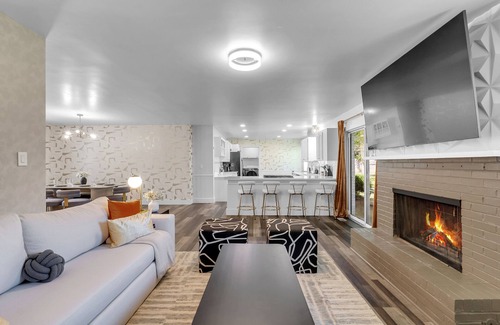 Tulsa Casa | 2300 sqft. Cozy Getaway w/ King Bed, Office & Fenced Backyard