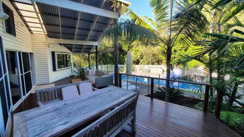 Rainbow Beach Casa | 24 Naiad Court - Rainbow Shores. Pool. Wifi. Walk to beach