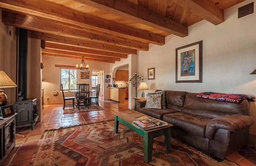 El Prado Casa | 25 min to Ski | views | Firepit | Privacy