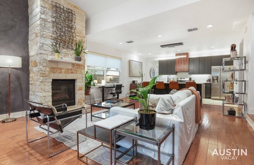 Holly Apartamento | 2515 E 4th xxxxxxxxx