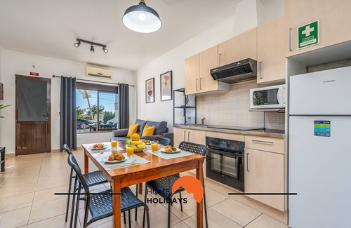 Patio Apartamento | #253 Fernando Pessoa 26 by Home Holidays