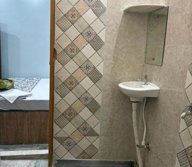 Mukundapur Casa | 25th Lantern Guest House