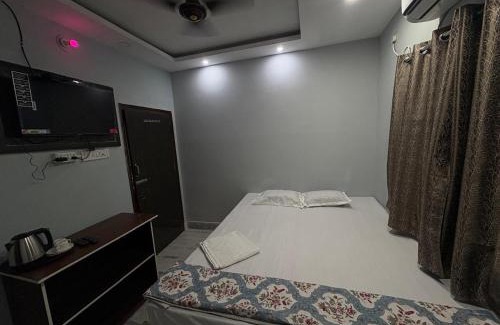 Mukundapur Casa | 25th Lantern Guest House