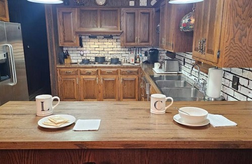 Turtlepoint Casa | 266) Perfect for large groups and events!